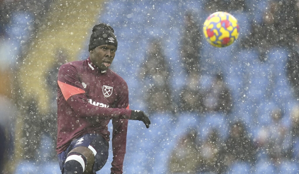Premier League: Καμία έρευνα από την Αστυνομία μετά το βίντεο που δείχνει τον Ζουμά να κλωτσάει γάτα