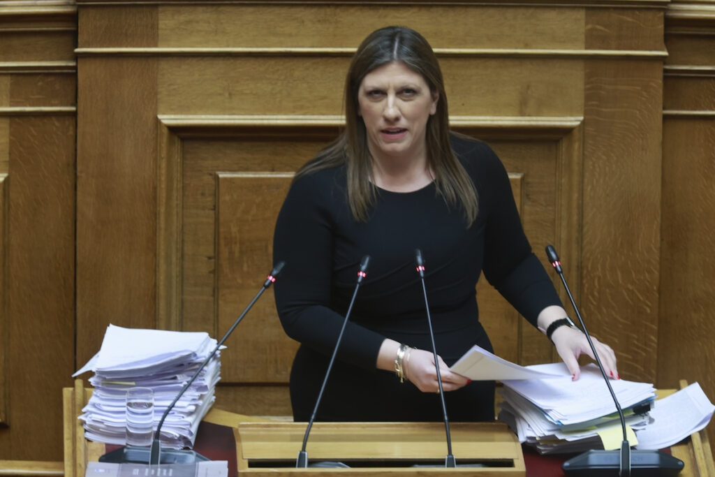 Ζωή Κωνσταντοπούλου: «Ο Καραμανλής κρύβεται πίσω από την ασυλία του – Επιδεικτική η προστασία του»