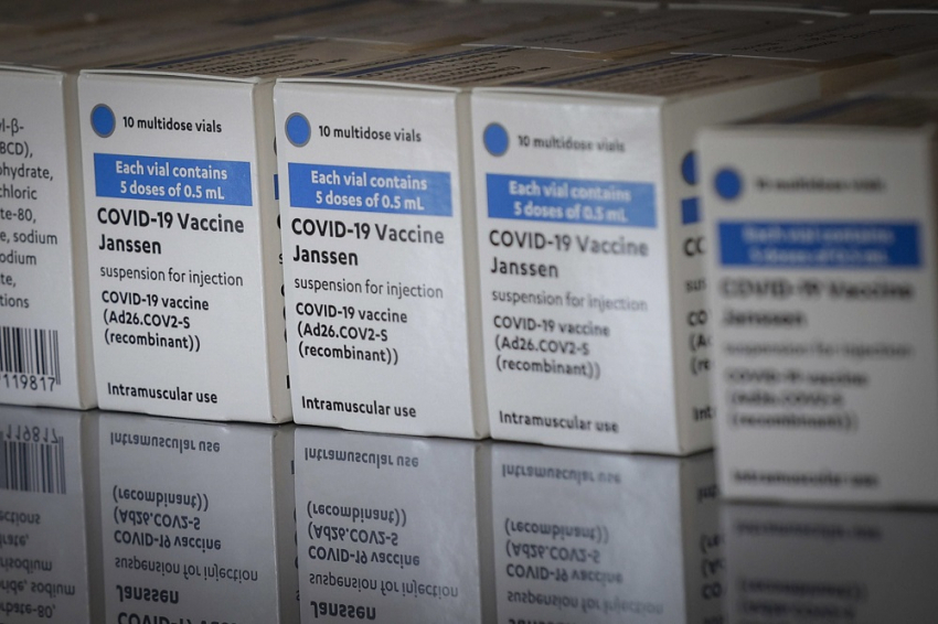 Εμβόλιο Johnson & Johnson: Μειώθηκαν στο μισό οι παραδόσεις της εβδομάδας στην ΕΕ