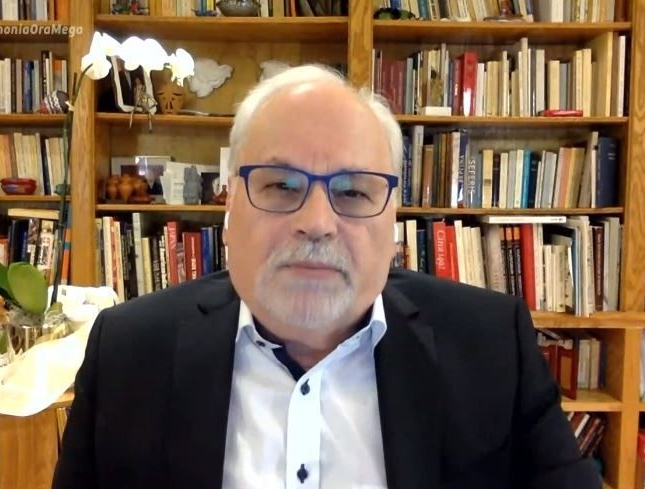 Παυλάκης: Θα έχουμε 3.000 νεκρούς τον επόμενο μήνα – «Όχι» στο άνοιγμα της οικονομίας