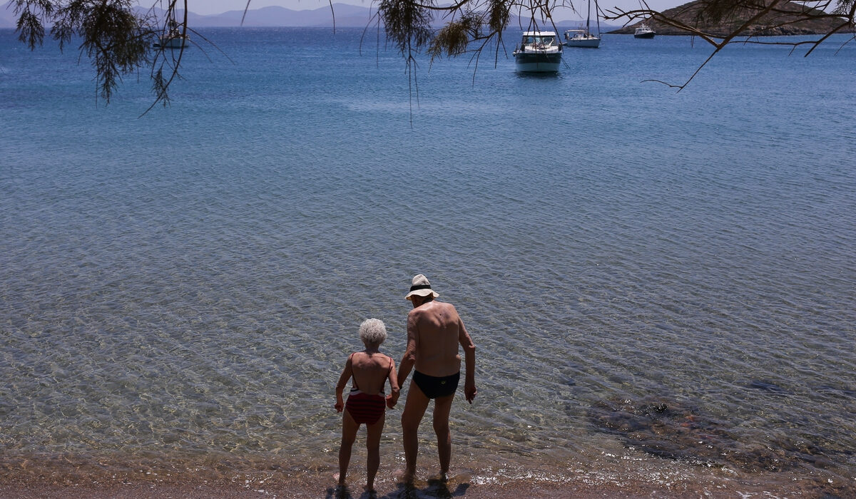Νέο voucher διακοπών για Αύγουστο – Αίτηση για 25.000 δικαιούχους