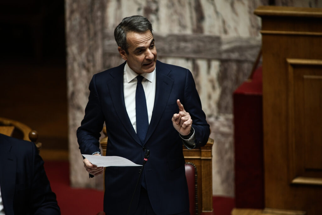 Δημοσκόπηση Metron: Κυβερνητική «βουτιά» 5 μονάδων σε ένα μήνα – Πληγώνουν τα Τέμπη