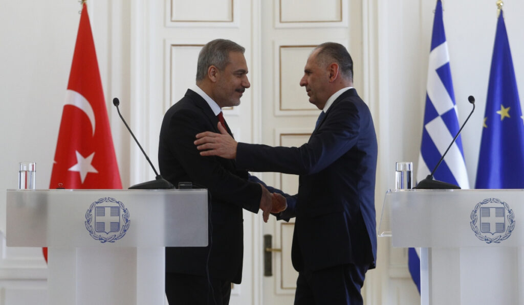 «Ολιστικός» ο Φιντάν: «Υπάρχουν ανοιχτά ζητήματα στο Αιγαίο – Δεν περιορίζονται σε υφαλοκρηπίδα και ΑΟΖ»