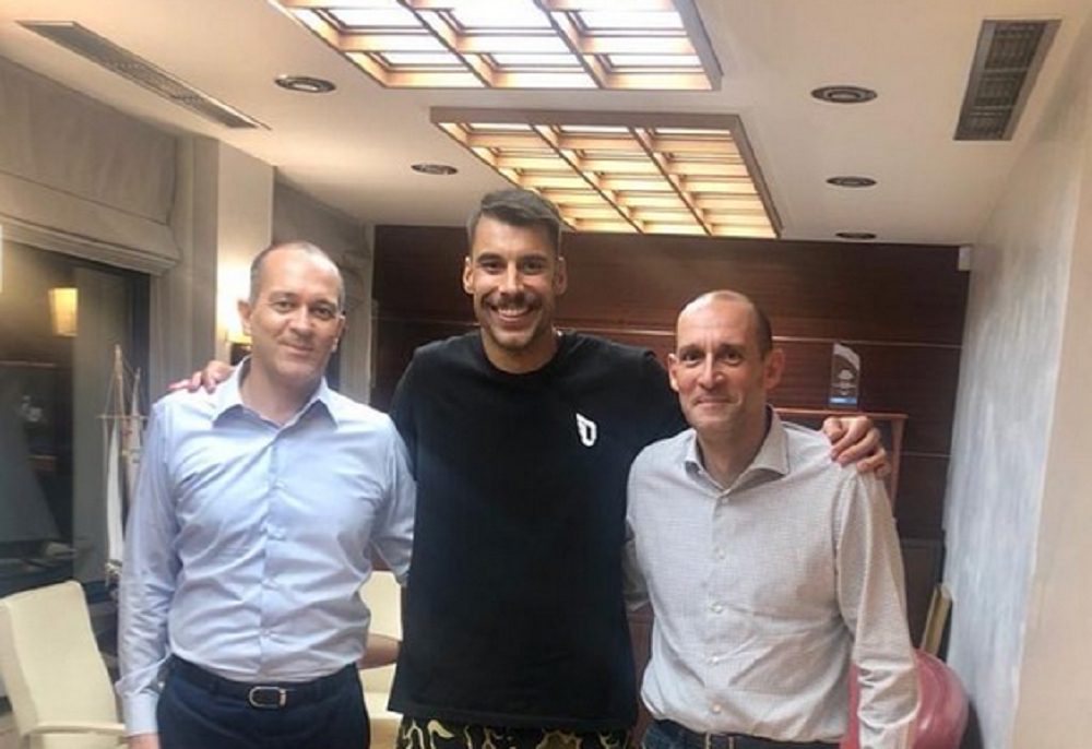 Στον Ολυμπιακό για έναν ακόμη χρόνο ο Γιώργος Πρίντεζης