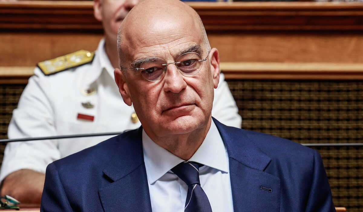 Νίκος Δένδιας: Κενά
