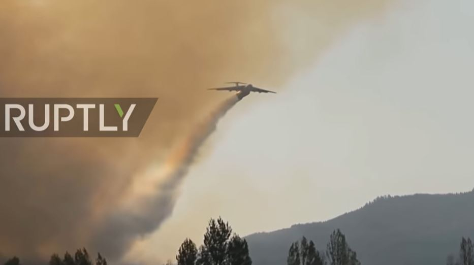 Ποια είναι τα θηριώδη Πυροσβεστικά Ilyushin Il-76 που στέλνει η Ρωσία στην Ελλάδα