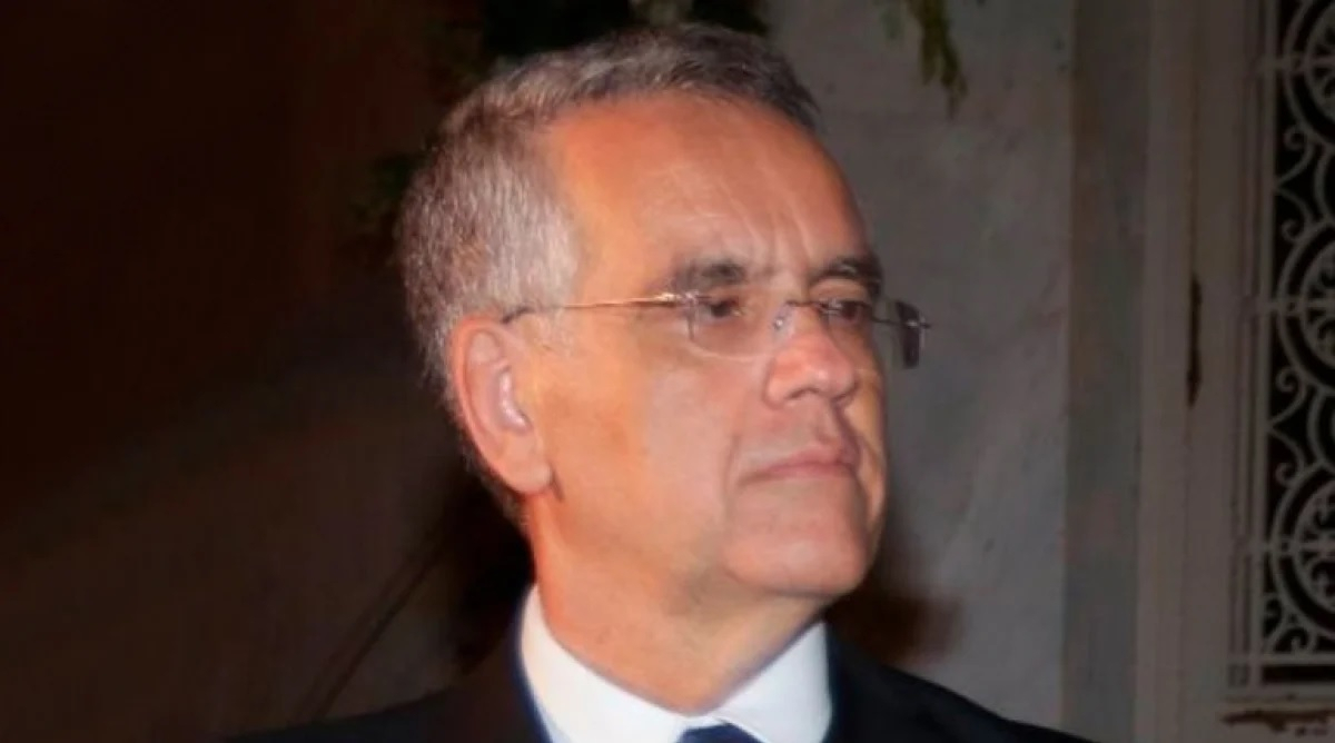 Ισίδωρος Ντογιάκος: Θολούρα