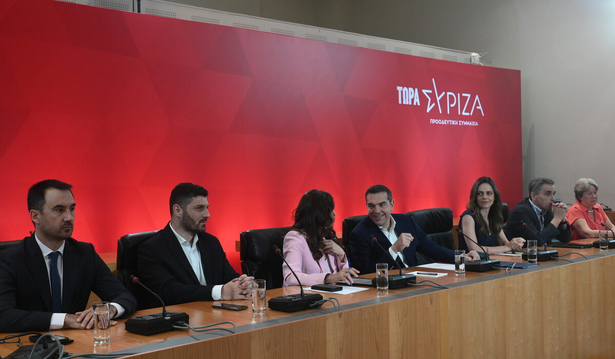 Χαρίτσης για αποτέλεσμα εκλογών: Ο Τσίπρας θα είναι παρών, οι πρώτες αντιδράσεις στελεχών του ΣΥΡΙΖΑ