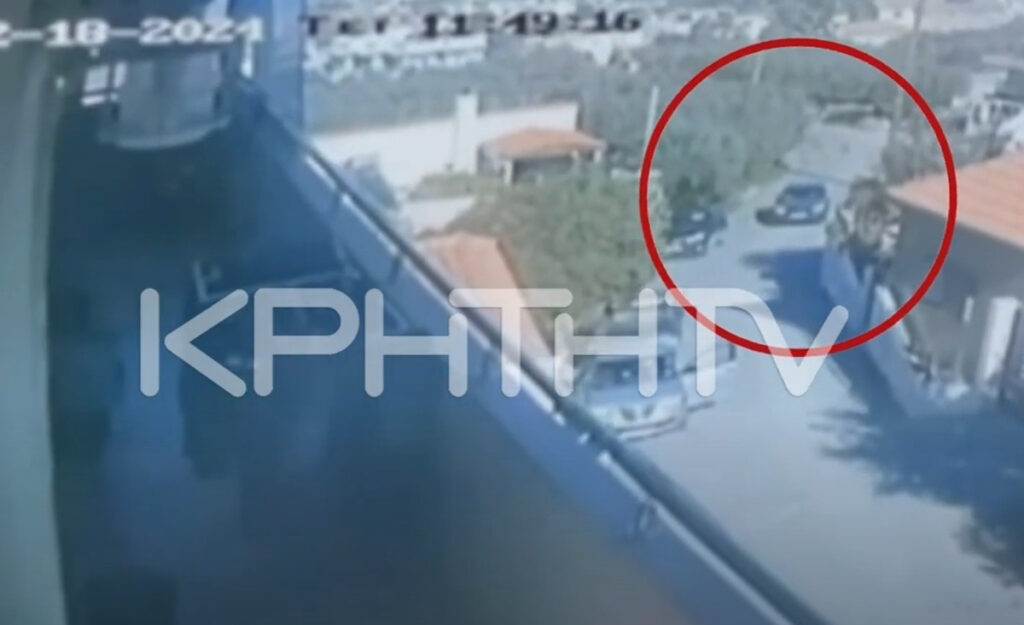 Ηράκλειο: Η στιγμή που ο οδηγός χτυπάει εσκεμμένα με το αυτοκίνητό του και σκοτώνει 36χρονη γυναίκα (βίντεο)