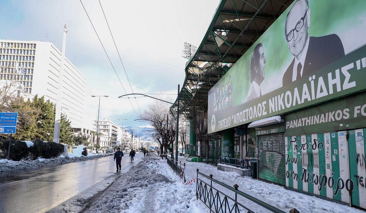 Κατέρρευσε το στέγαστρο των επισήμων στο γήπεδο της Λεωφόρου – Φωτογραφίες