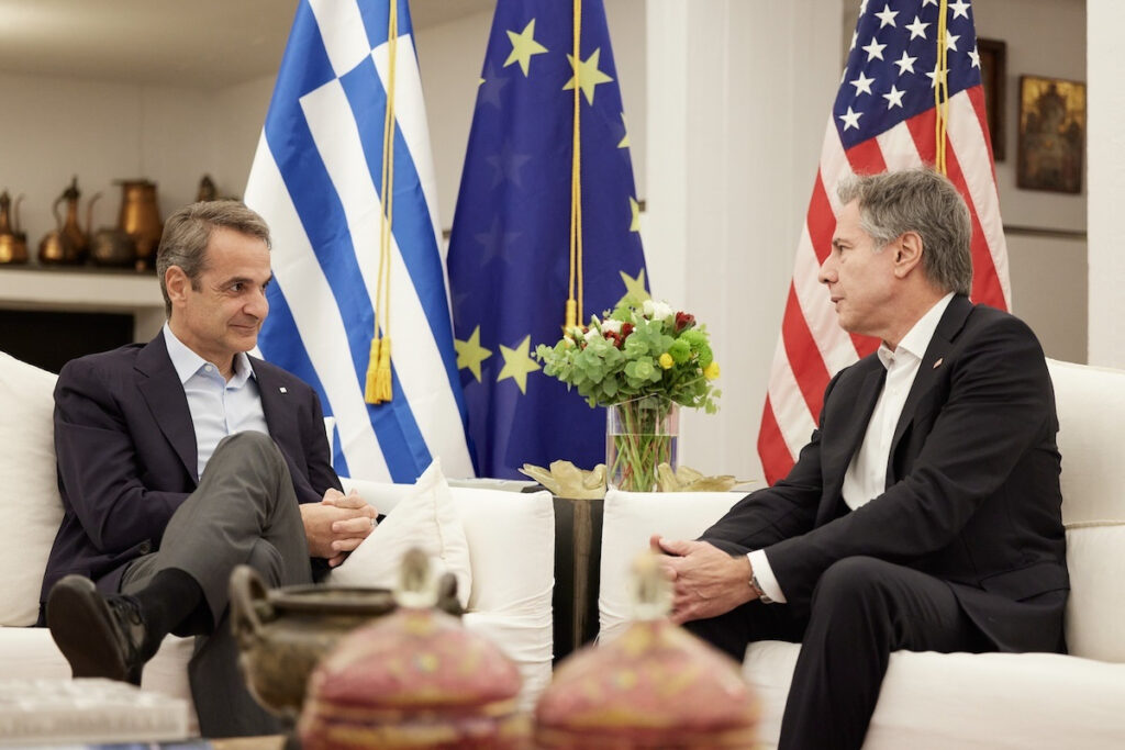 Επικοινωνία Μπλίνκεν – Μητσοτάκη: Ευχαριστίες για την συνεισφορά της Ελλάδας στην Ουκρανία