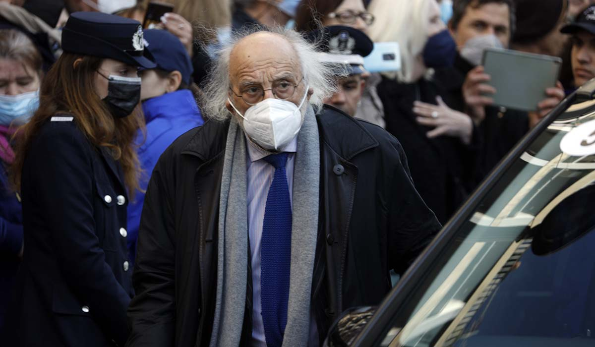 Λυκουρέζος: Εκδήλωση φανατισμού η αφαίρεση της ελληνικής ιθαγένειας στον τέως βασιλιά