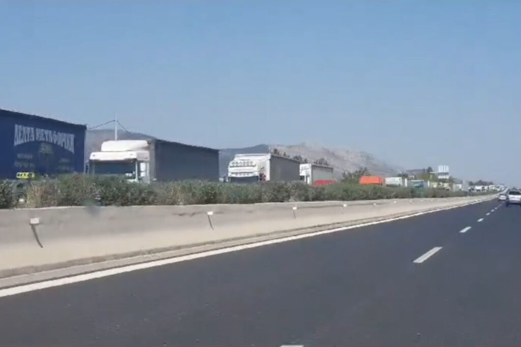 Κίνηση τώρα – Ουρές χιλιομέτρων στην Εθνική Οδό Αθηνών – Κορίνθου