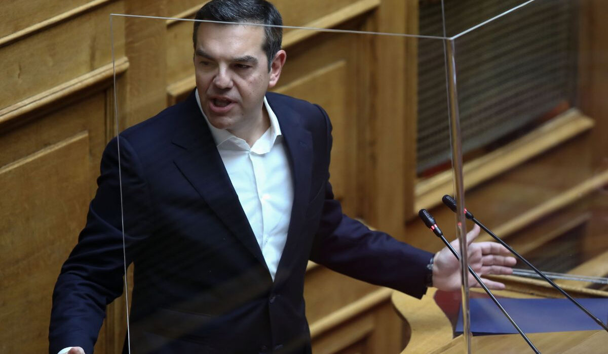 Τέσσερα συμπεράσματα από τους χειρισμούς Τσίπρα στο σκάνδαλο των υποκλοπών