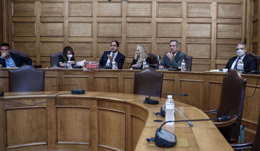 Υποκλοπές: «Γαλάζιο» φίμωτρο στην Εξεταστική