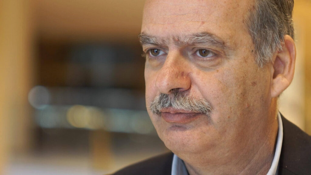 Γιάννης Μπασκόζος: Οι εμβολιασμοί είναι το πιο αποτελεσματικό μέτρο αλλά χρειάζεται και πειθώ