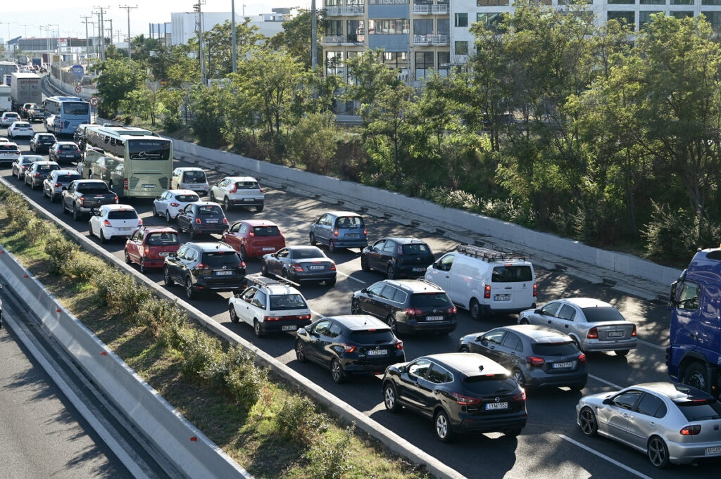 Κίνηση τώρα: Μποτιλιάρισμα σε Κηφισό και Εθνική Οδό Αθηνών – Λαμίας