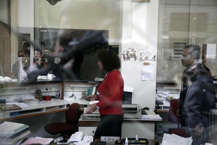 Νέο ωράριο για το Δημόσιο: Τι ώρα θα πηγαίνουν οι εργαζόμενοι