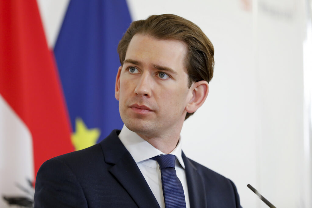 To «παιδί-θαύμα» της ευρωπαϊκής Δεξιάς στο κατώφλι της φυλακής – Νέες κατηγορίες για τον Σεμπάστιαν Κουρτς