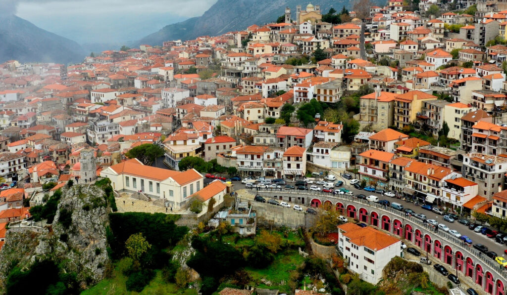 Χωρίς νερό η Αράχωβα – Ολική διακοπή υδροδότησης τη νύχτα λόγω λειψυδρίας