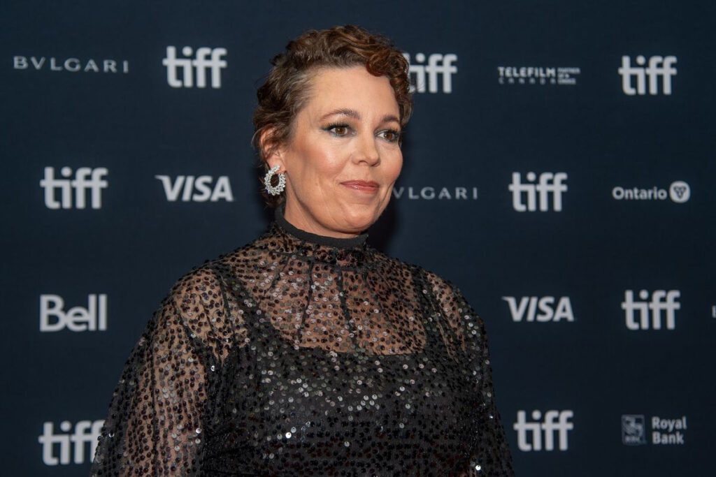 The Crown: Η Ολίβια Κόλμαν αποκαλύπτει το «σουβενίρ» που πήρε από τα γυρίσματα
