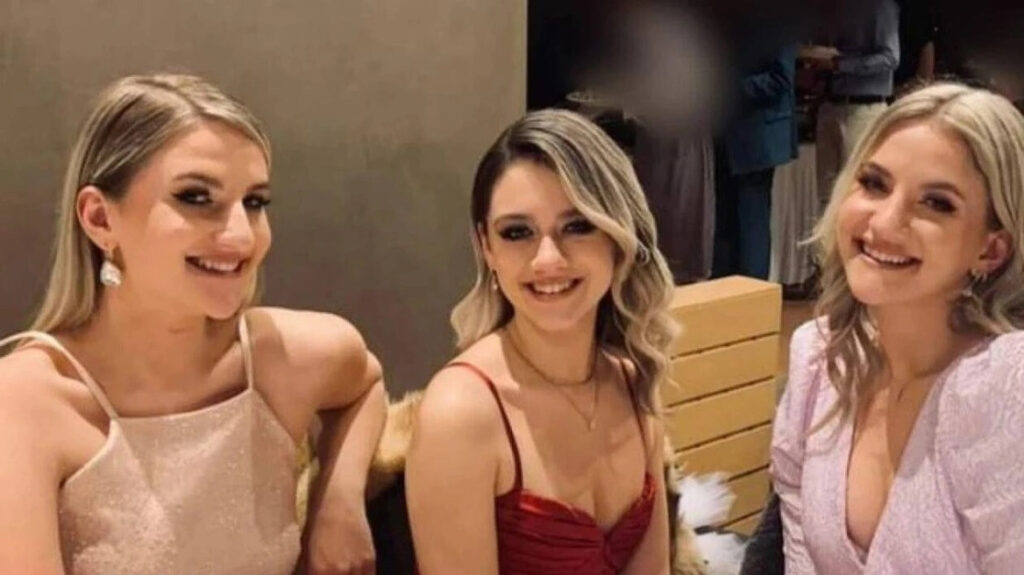 Τραγική σύμπτωση για τις δίδυμες και την ξαδέρφη τους: Ταξίδευαν στο πέμπτο βαγόνι και πήγαν για καφέ στο δεύτερο