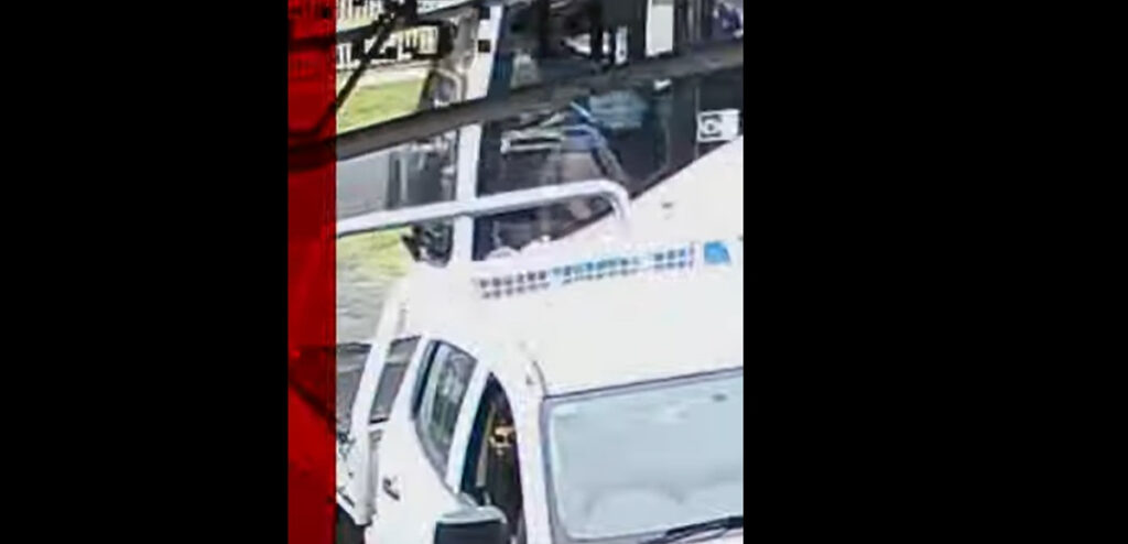Μαθήτρια έσωσε παιδιά σε λεωφορείο που θα έπεφτε σε βενζινάδικο – Βίντεο