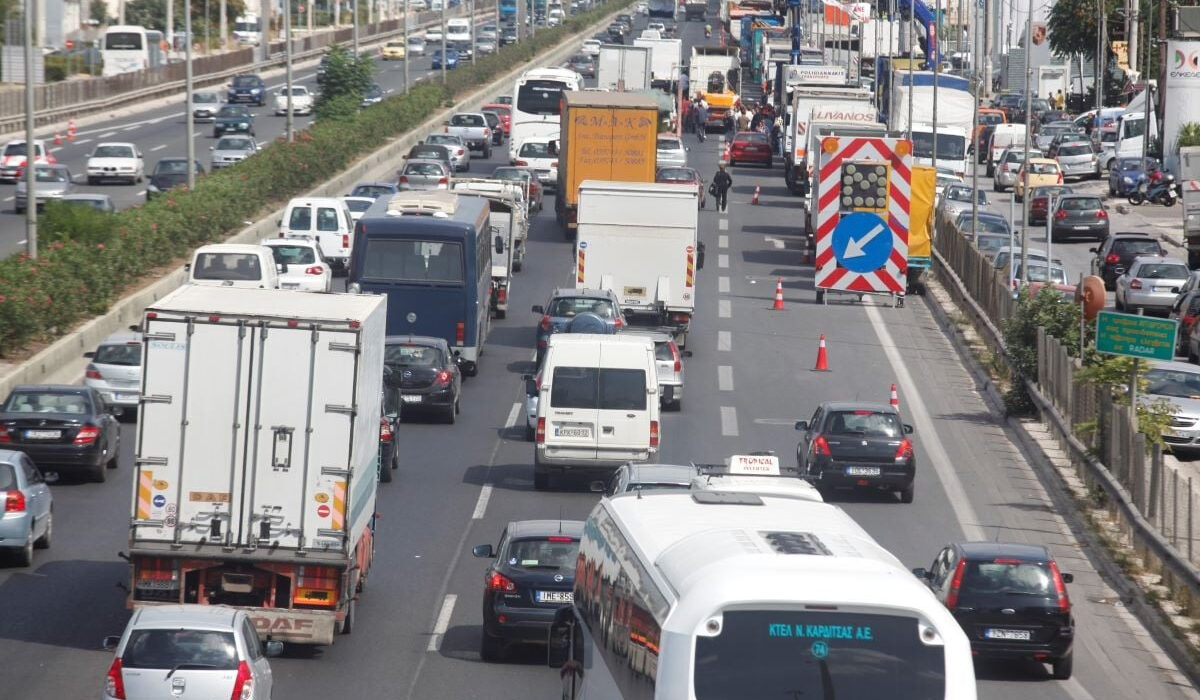 Άρθηκε η απαγόρευση κυκλοφορίας των φορτηγών