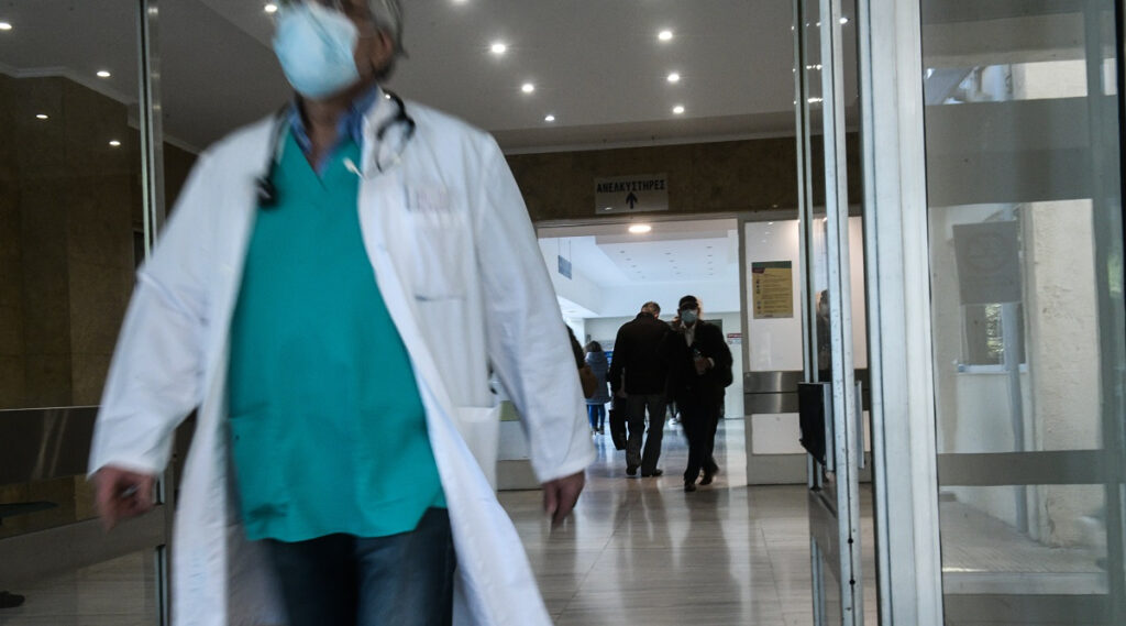 Πάνος Παπανικολάου: Δεν καταθέτω το πιστοποιητικό εμβολιασμού