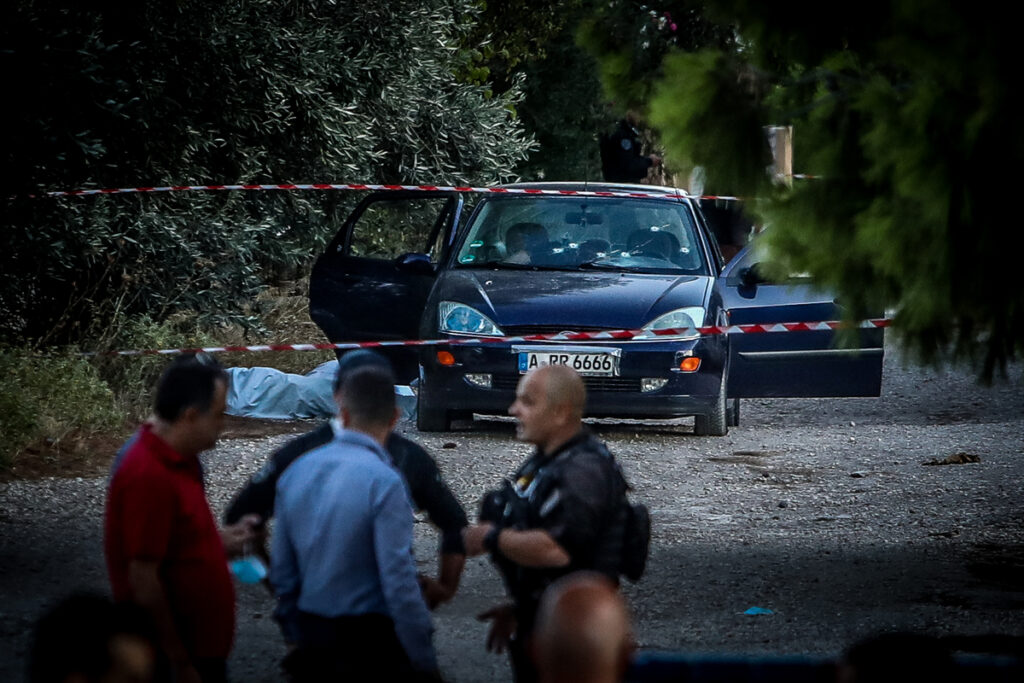 Λούτσα: Στα χέρια της ΕΛ.ΑΣ ύποπτος για το μακελειό με έξι νεκρούς – Ίσως έδωσε πληροφορίες στους δράστες