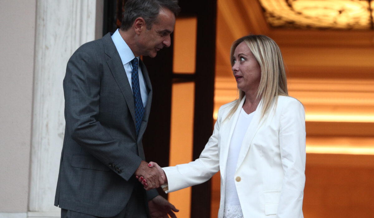 Μελόνι όπως Μητσοτάκης: «Δεν θα κάνω ανασχηματισμό μετά τις ευρωεκλογές»