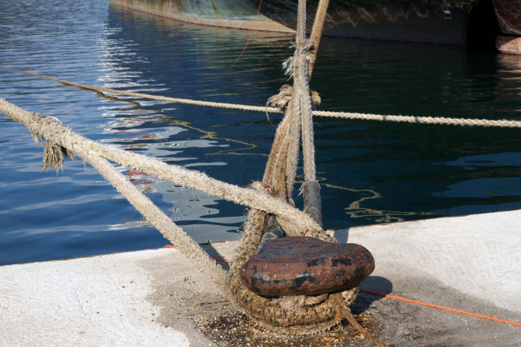 Απαγορευτικό απόπλου εξαιτίας των μποφόρ – Δεμένα πλοία στα λιμάνια