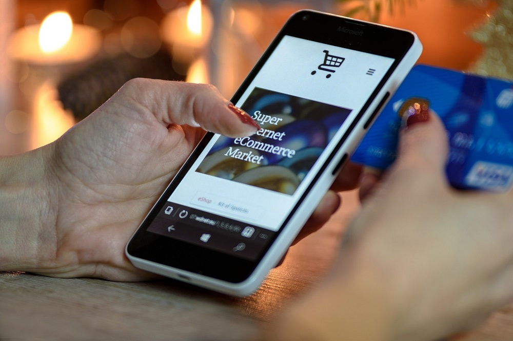 Επιδότηση έως 5.000 ευρώ για e-shop, ποιους αφορά