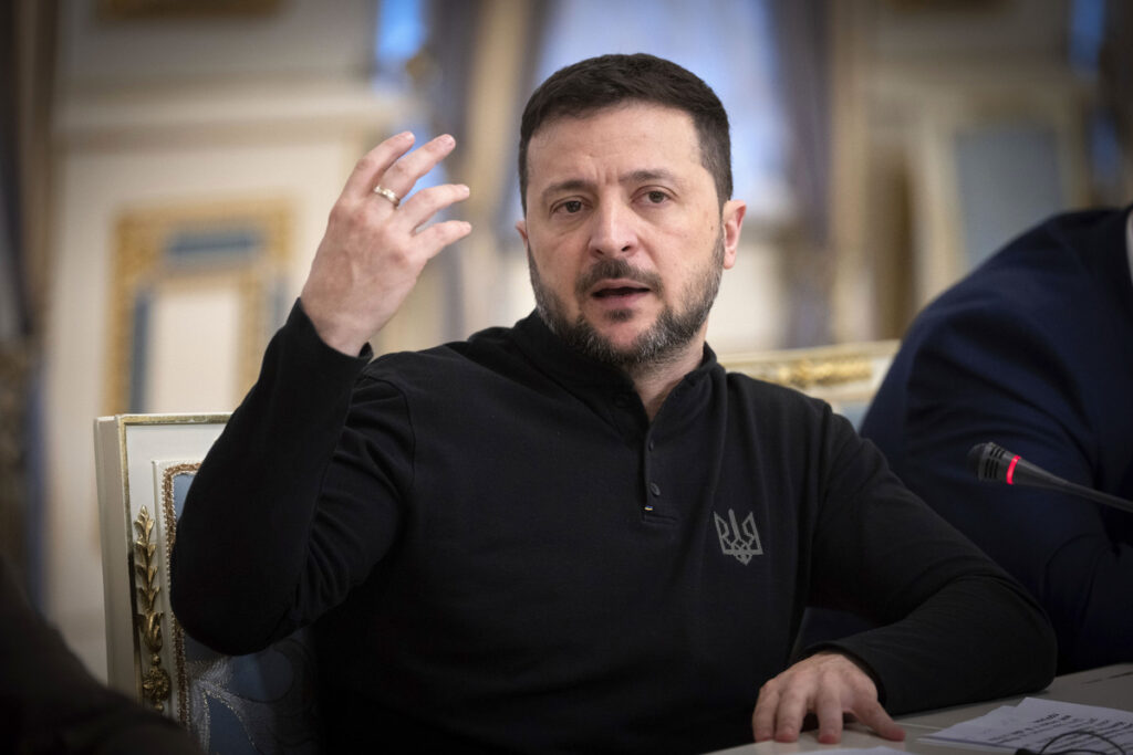 Πικρή παραδοχή Ζελένσκι: Δεν έχουμε τη δύναμη να επανακτήσουμε τα εδάφη μας