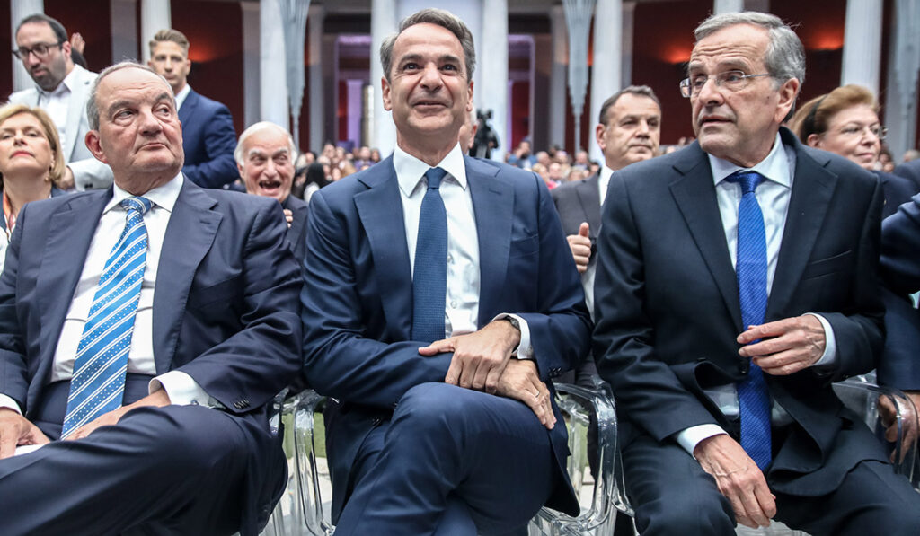 Θα απαντήσει ο Μητσοτάκης σε Σαμαρά, Καραμανλή;