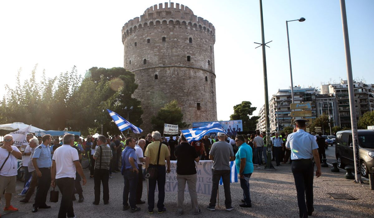 Αλήθεια, δεν έχουν προβλήματα οι άνδρες των σωμάτων ασφαλείας;