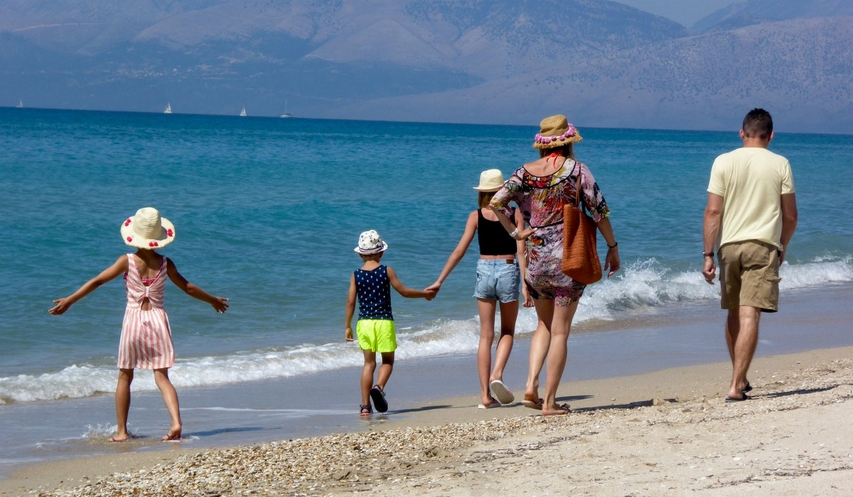 Κορονοϊός: Ως και 6 μήνες τα συμπτώματα σε παιδιά κι εφήβους