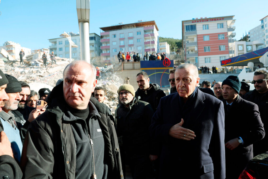 «Καταστροφή» του αιώνα στην Τουρκία: Ρήγματα στο καθεστώς Ερντογάν – «Δεν υπάρχει κράτος»