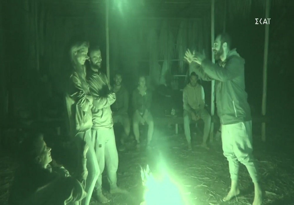 Survivor 2021: Τραγούδια στην παραλία μετά την αποχώρηση της Ασημίνας -Πικρία από Περικλή και Ανθή