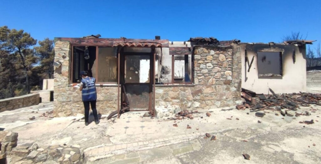 Προς κατεδάφιση 146 κατοικίες μετά τις φωτιές στην Αττική – Τι έδειξαν οι έλεγχοι