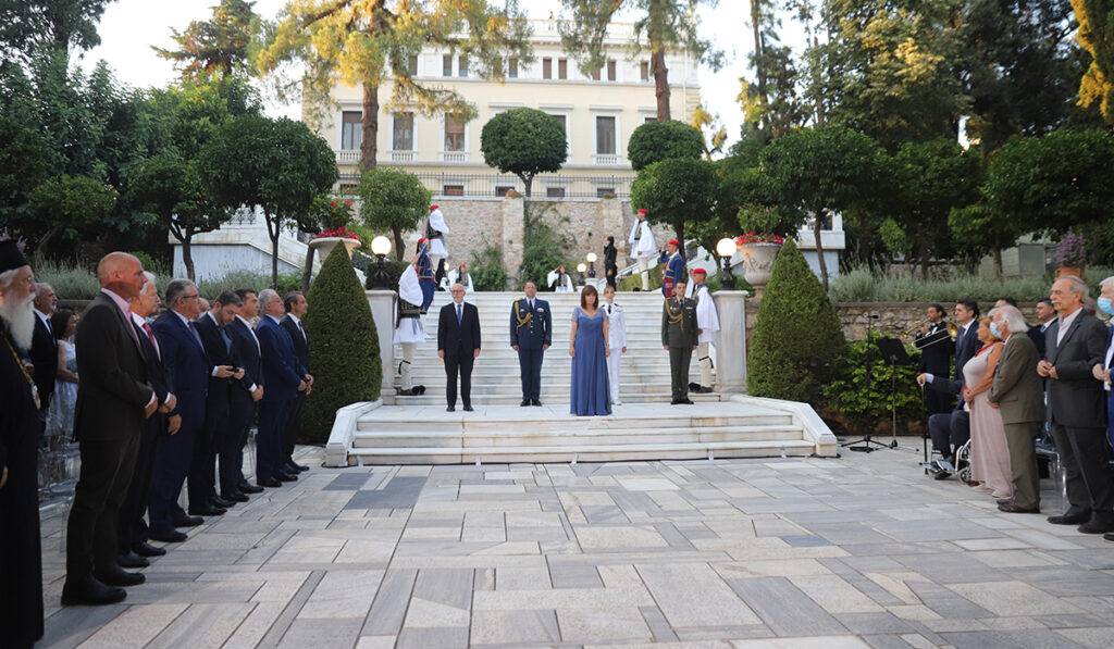Στο Προεδρικό Μέγαρο αύριο η δεξίωση για την αποκατάσταση της Δημοκρατίας – Ποιοι θα παραβρεθούν