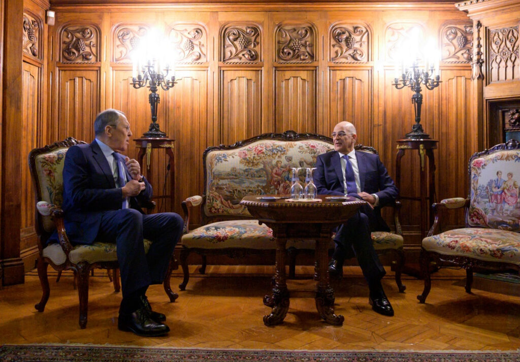 Δένδιας σε Λαβρόφ: Μια σύγκρουση στην Ουκρανία δεν θα έχει κανέναν νικητή
