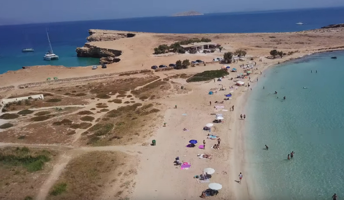 Το μικρότερο κατοικημένο νησί των Κυκλάδων έχει τις μεγαλύτερες ομορφιές