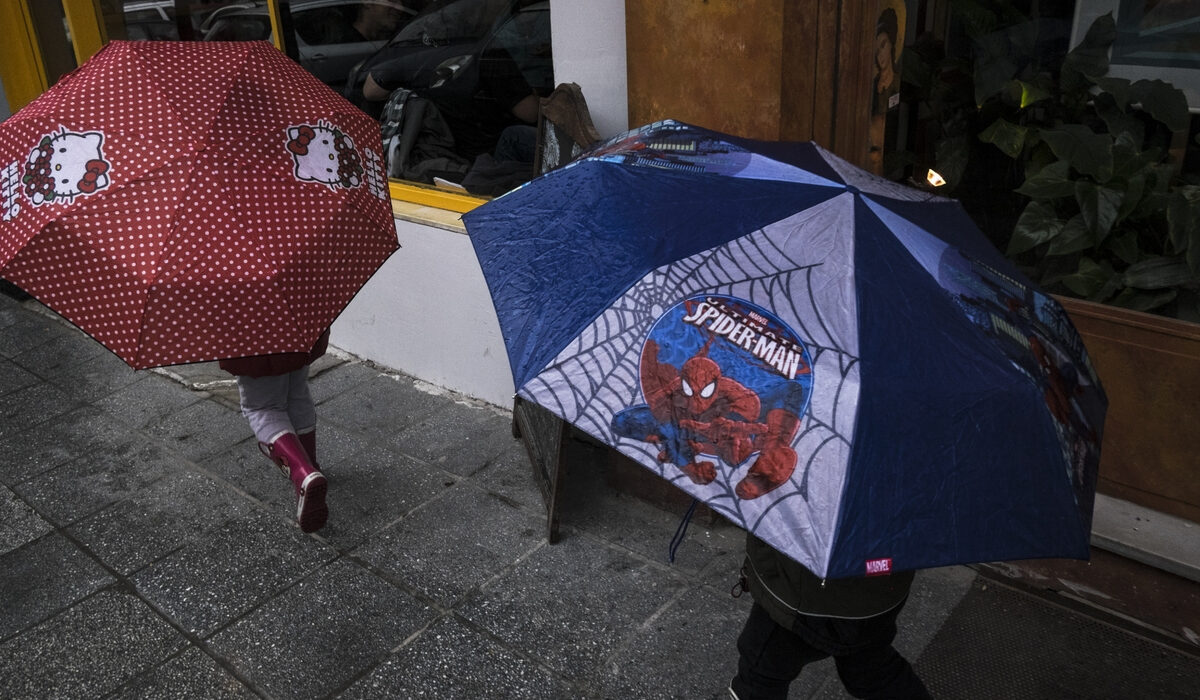 Meteo: Τοπικές βροχές και πτώση της θερμοκρασίας την Πέμπτη 23/11