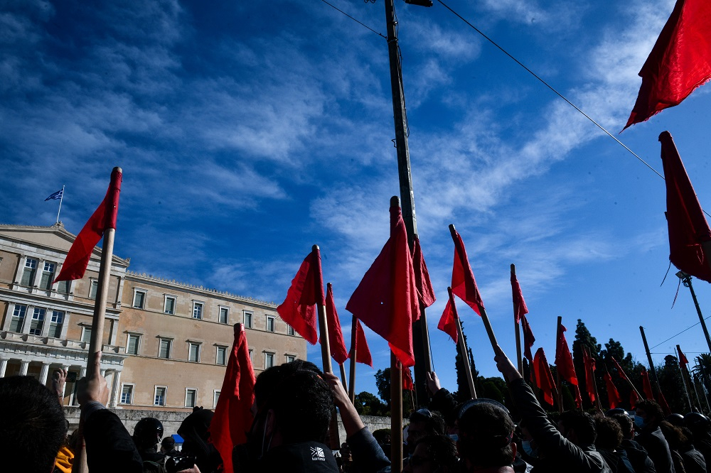 ΚΝΕ: Το «νομοσχέδιο ζόμπι» Κεραμέως – Χρυσοχοΐδη θα μείνει στα χαρτιά