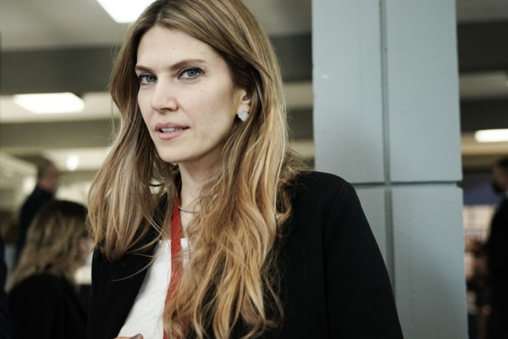 Η Εύα Καϊλή απαντά για το δημοσίευμα του Politico: Ποινικοποιούν πάγιες διαδικασίες