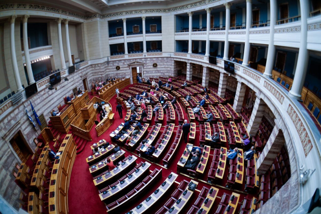 Εξεταστική για τις υποκλοπές με 142 «ναι» – Ψήφισε όλη η αντιπολίτευση, απομονωμένη η ΝΔ