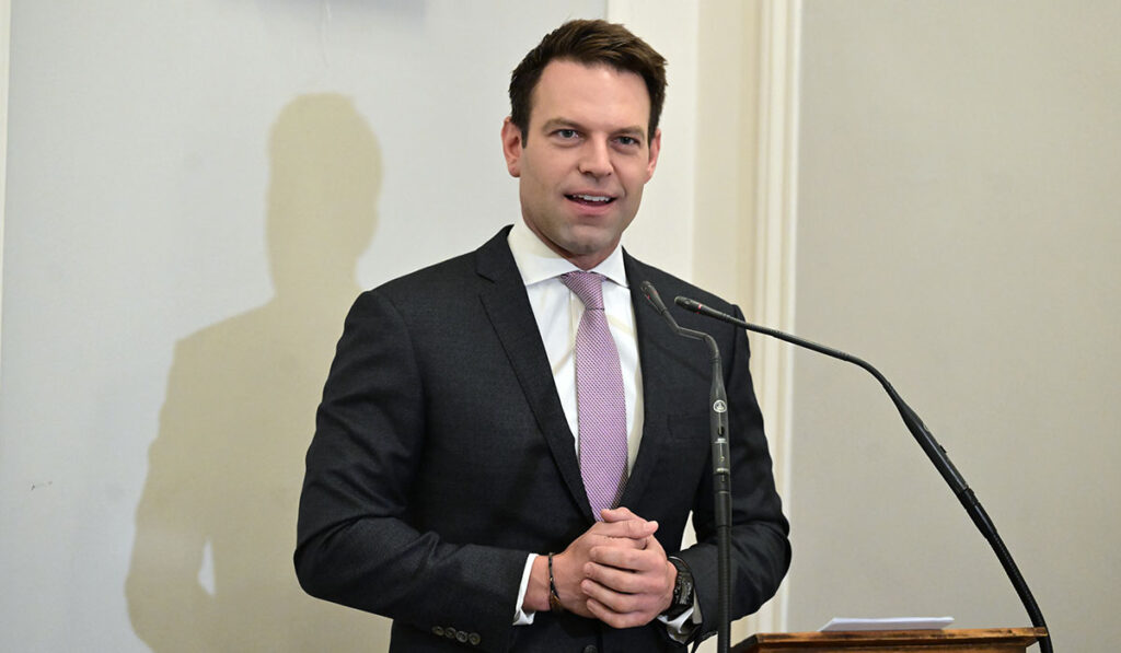 Κασσελάκης: Το νέο φορολογικό αποτελεί το μεγάλο χτύπημα της ΝΔ στη μεσαία τάξη