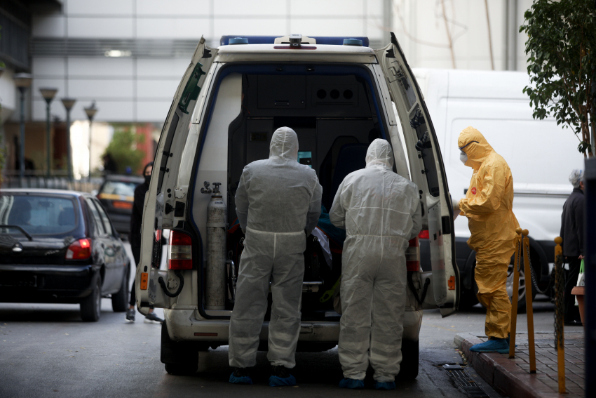 Κρούσματα σήμερα 16/12: Νέα μέτρα στις κόκκινες περιοχές και η ανακοίνωση του ΕΟΔΥ