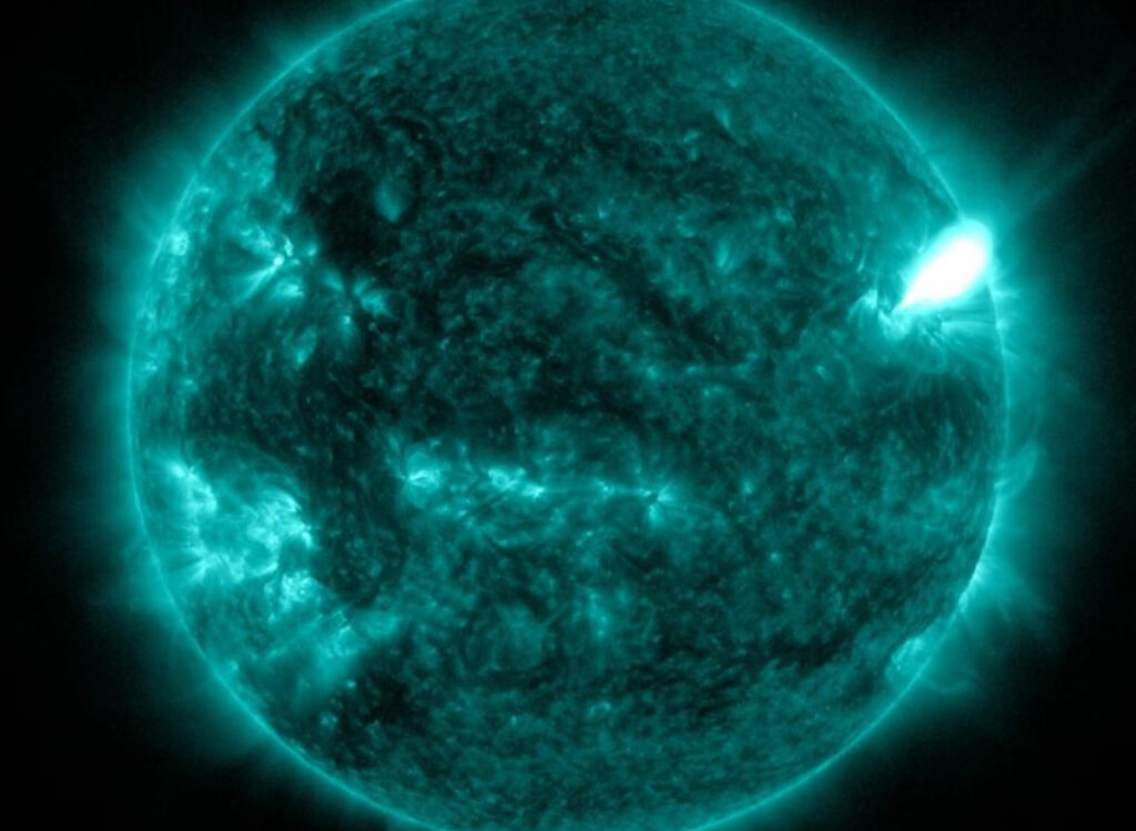 NASA: Κατέγραψε μια ισχυρή ηλιακή έκλαμψη (Εικόνα)